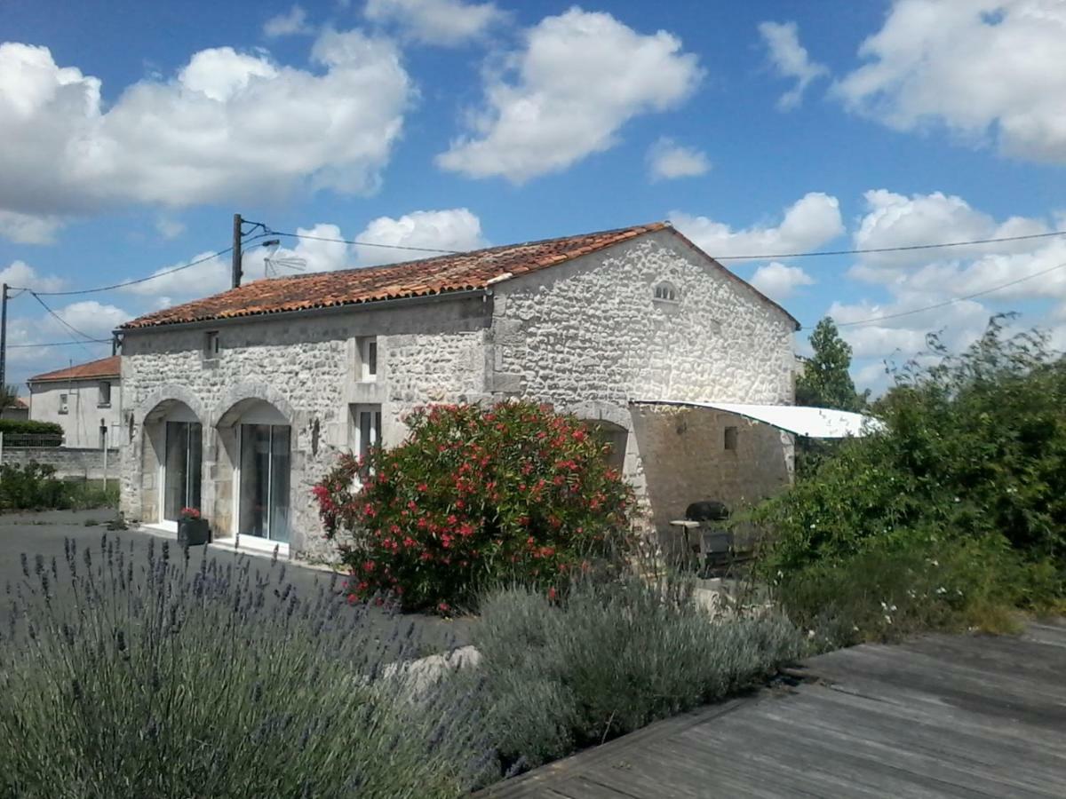 Gîte climatisé *** Le Pigeonnier Pons Esterno foto